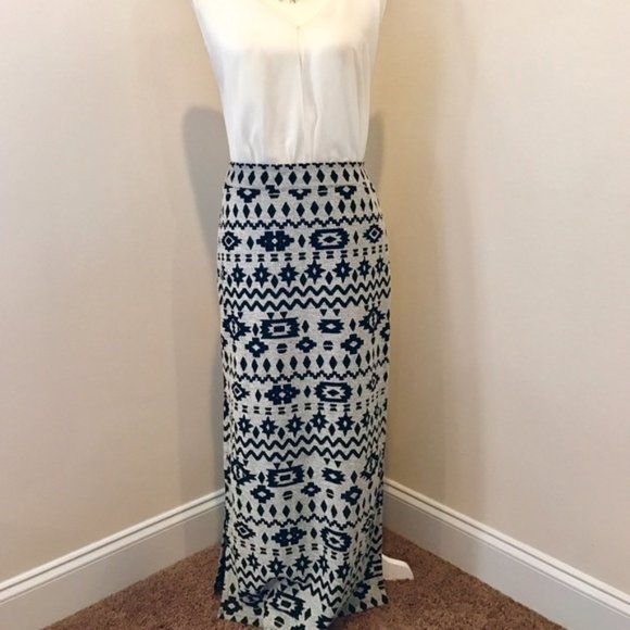 EUC Kiss & Cry Fitted Aztec Maxi Skirt - Size M - Picture 1 of 4